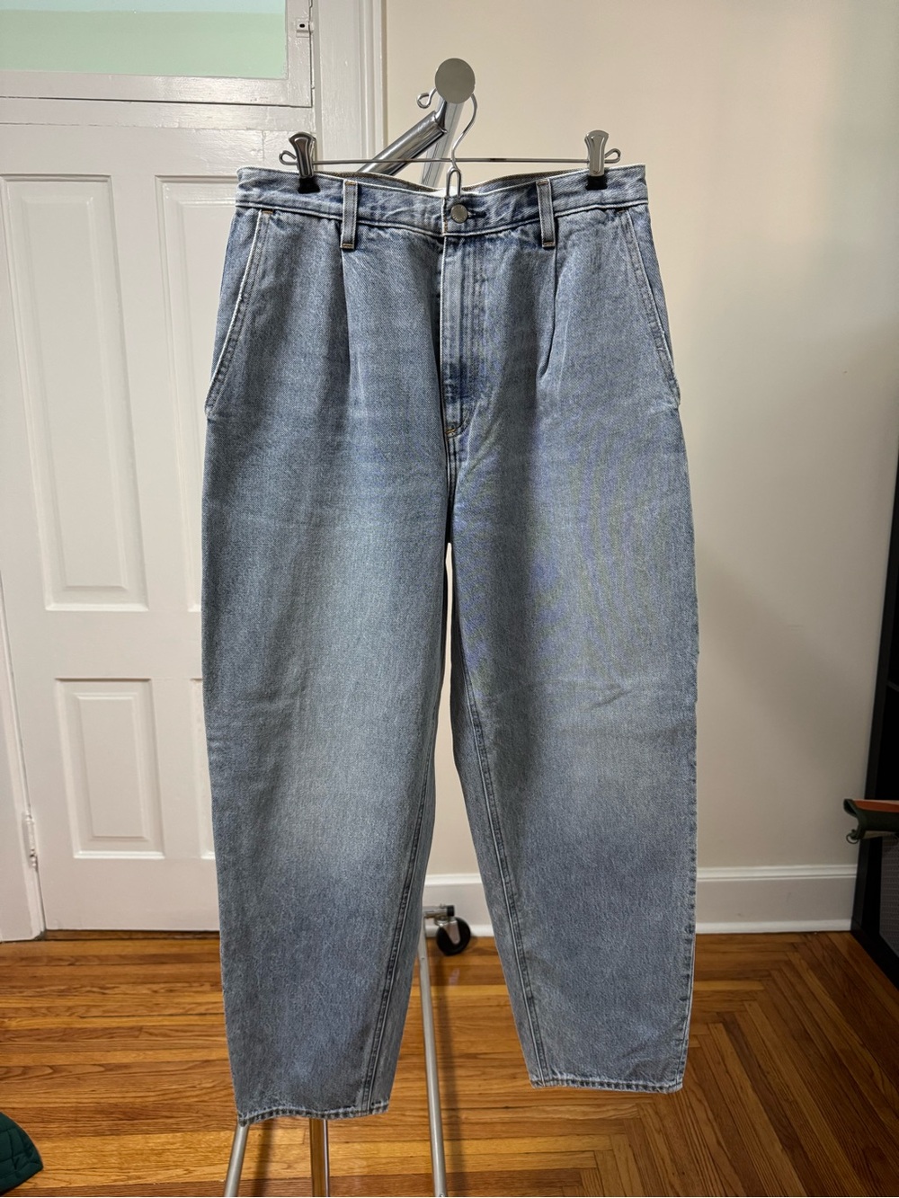 Denim Forum Light Washed Relaxed Jeans